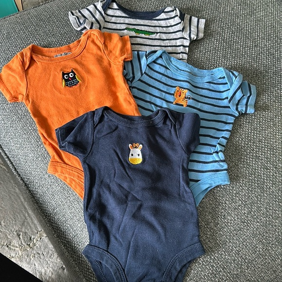 Set of 4 onesies with animals, Size 0-3 months - Picture 1 of 3